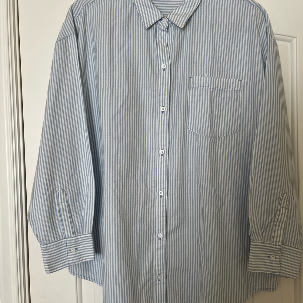 Old Navy Boyfriend Resort Poplin Button Down Shirt Stripe Blue Cotton Women's M - Picture 8 of 9